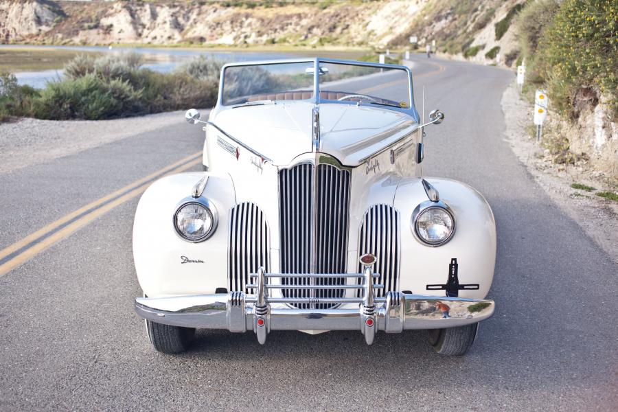  Packard Super Eight Darrin Convertible Victoria 1941 года  (фото 14 из 19)